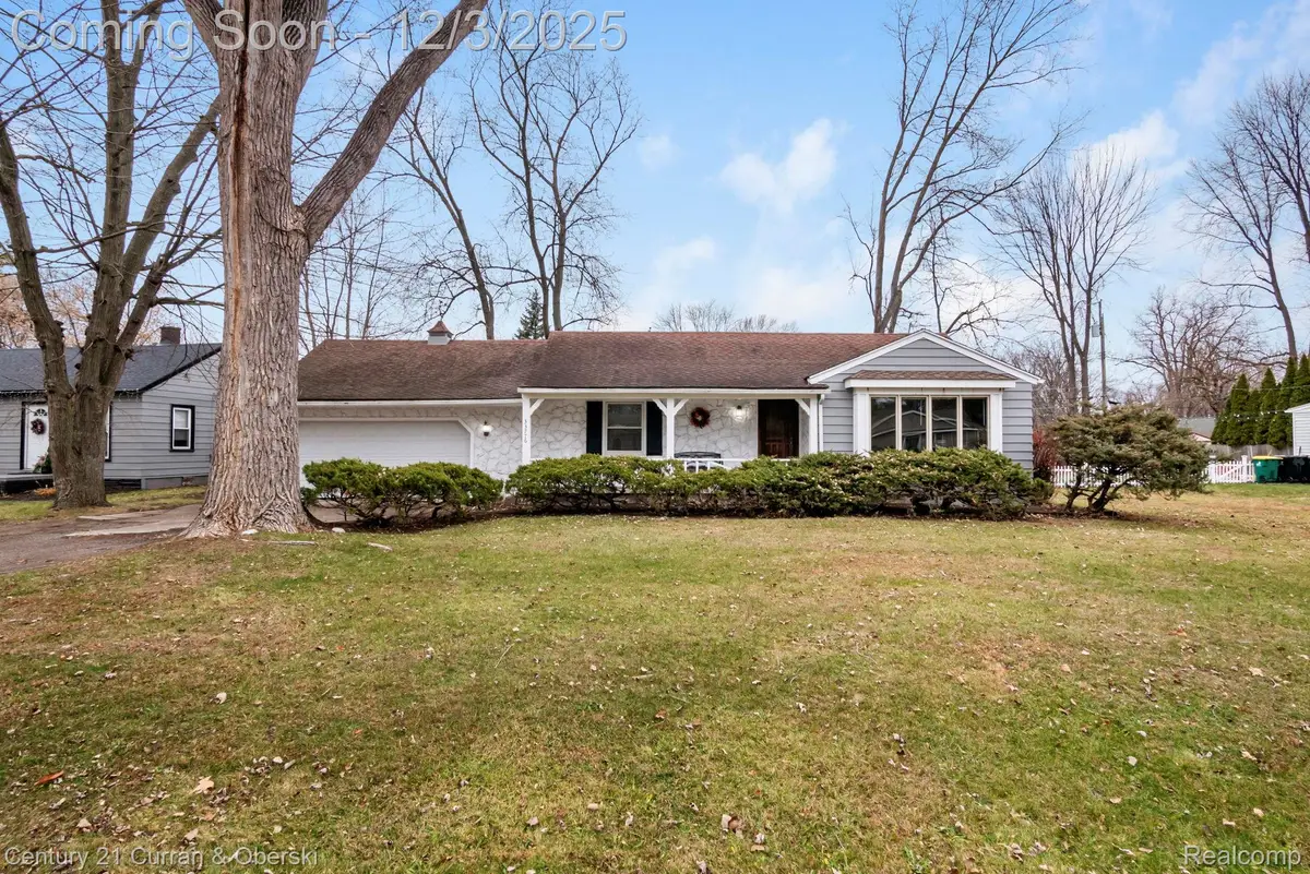 33776 Rhonswood Street, Farmington Hills, MI 48335 - Image #1