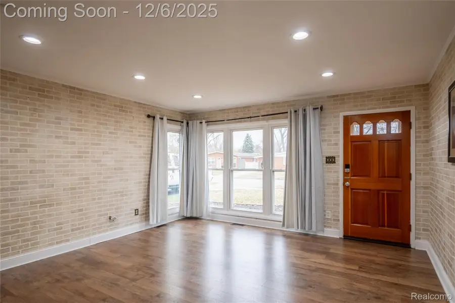 1539 Dulong Avenue, Madison Heights, MI 48071 - Image #2