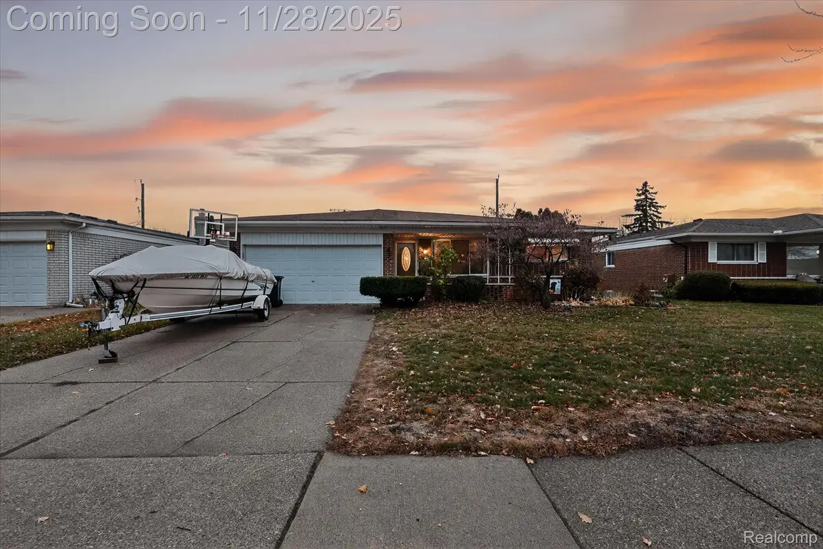 35107 Eden Park Drive, Sterling Heights, MI 48312 - Image #1