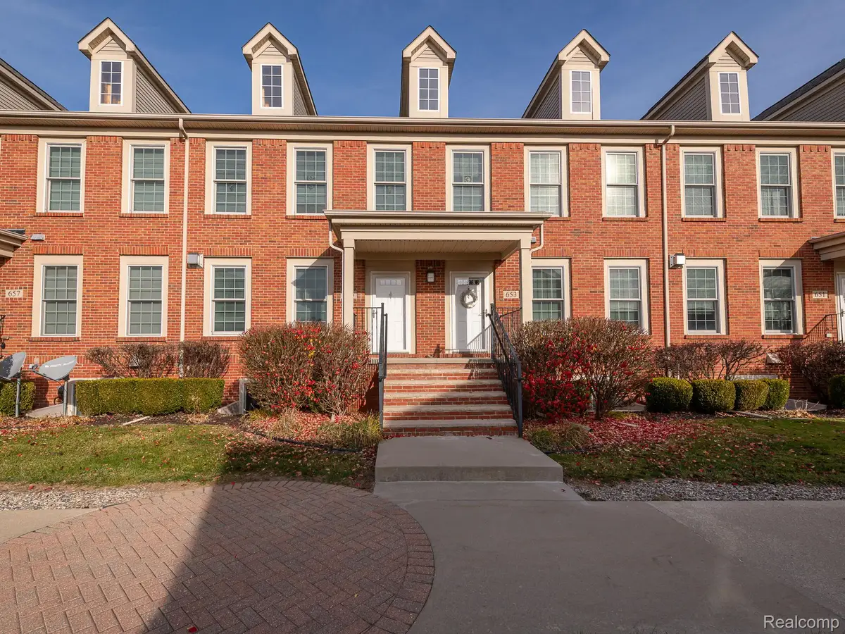 655 Vinewood Street, Wyandotte, MI 48192 - Image #1