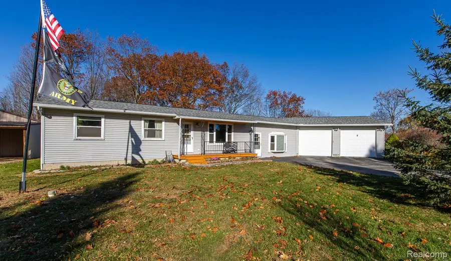 7283 Vanderploeg Lane, Imlay, MI 48444 - Image #2