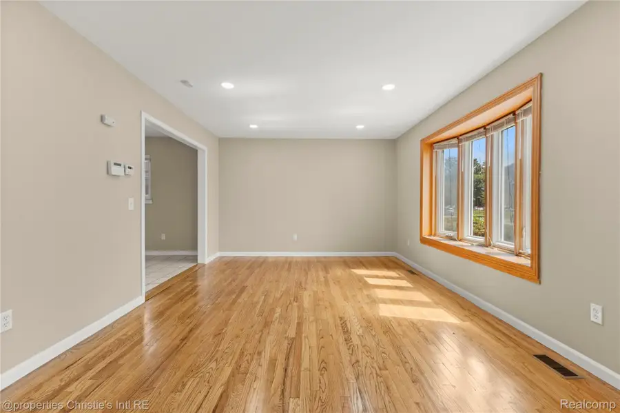 15918 Mount Vernon Street, Southfield, MI 48075 - Image #3