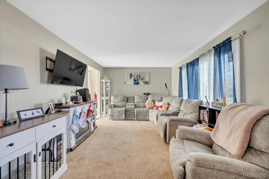 359 Davis Lake Road, Lapeer, MI 48446 - Image #3