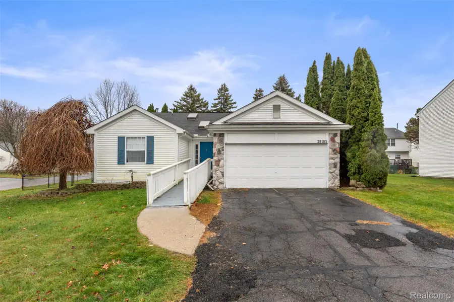 38185 Palmateer Road, Westland, MI 48186 - Image #2