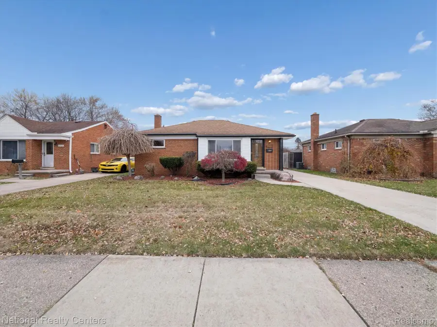 6554 Cardwell Street, Garden City, MI 48135 - Image #2