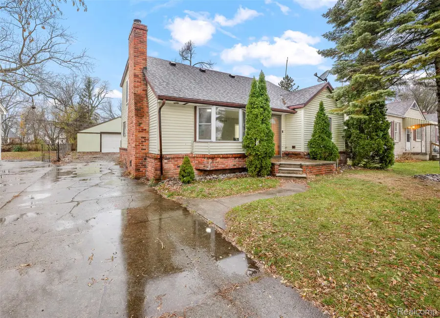 19151 Negaunee, Redford, MI 48240 - Image #2