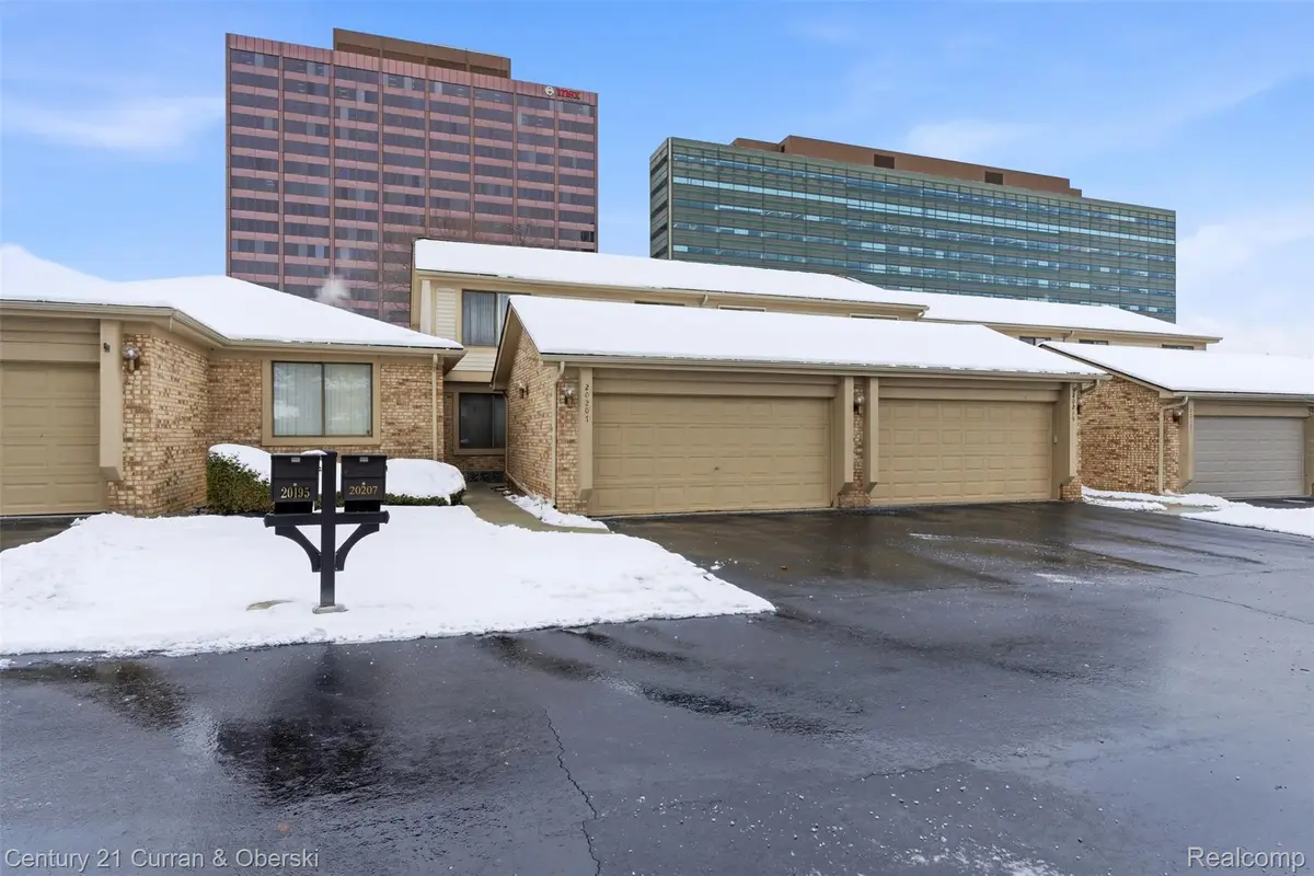 20207 Evergreen Meadows Road, Southfield, MI 48076 - Image #1