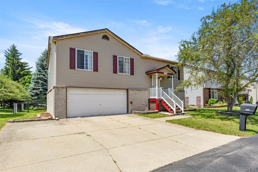 1786 Daisey Lane, Westland, MI 48186 - Image #2