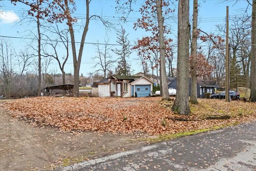 4370 Leroy Street, White Lake, MI 48383 - Image #3