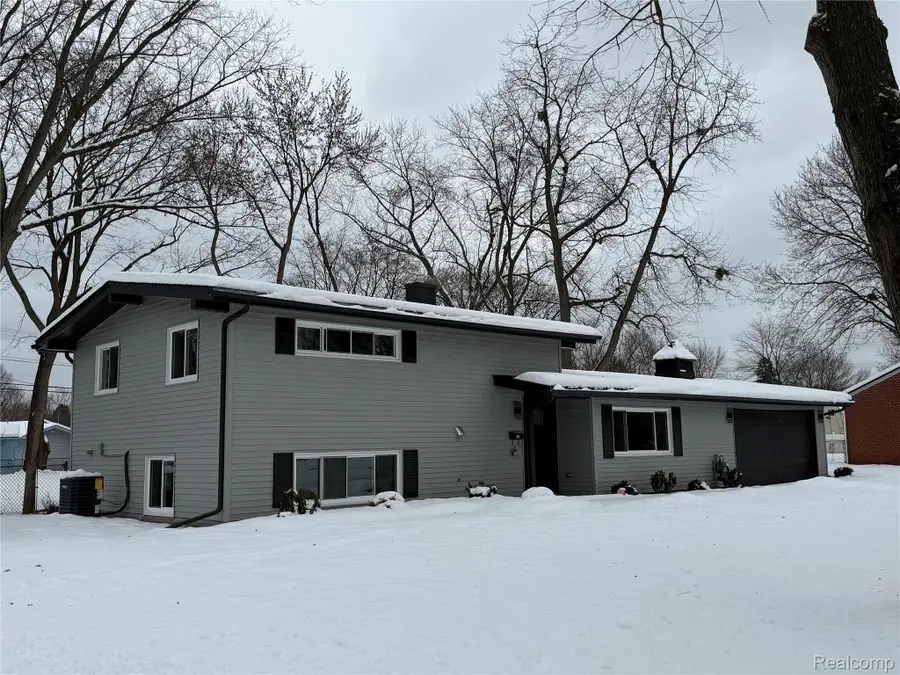 3568 Warringham Avenue, Waterford, MI 48329 - Image #3