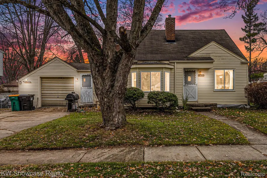 22069 Albion Avenue, Farmington Hills, MI 48336 - Image #2