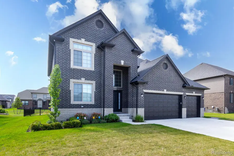 24538 Brookshire Drive, Macomb, MI 48042 - Image #2