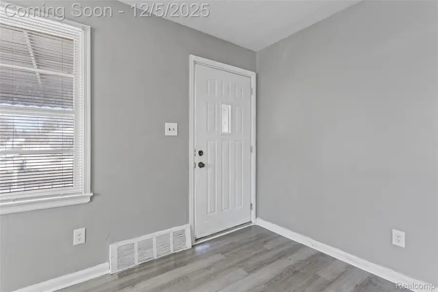 8600 Fielding Street, Detroit, MI 48228 - Image #2