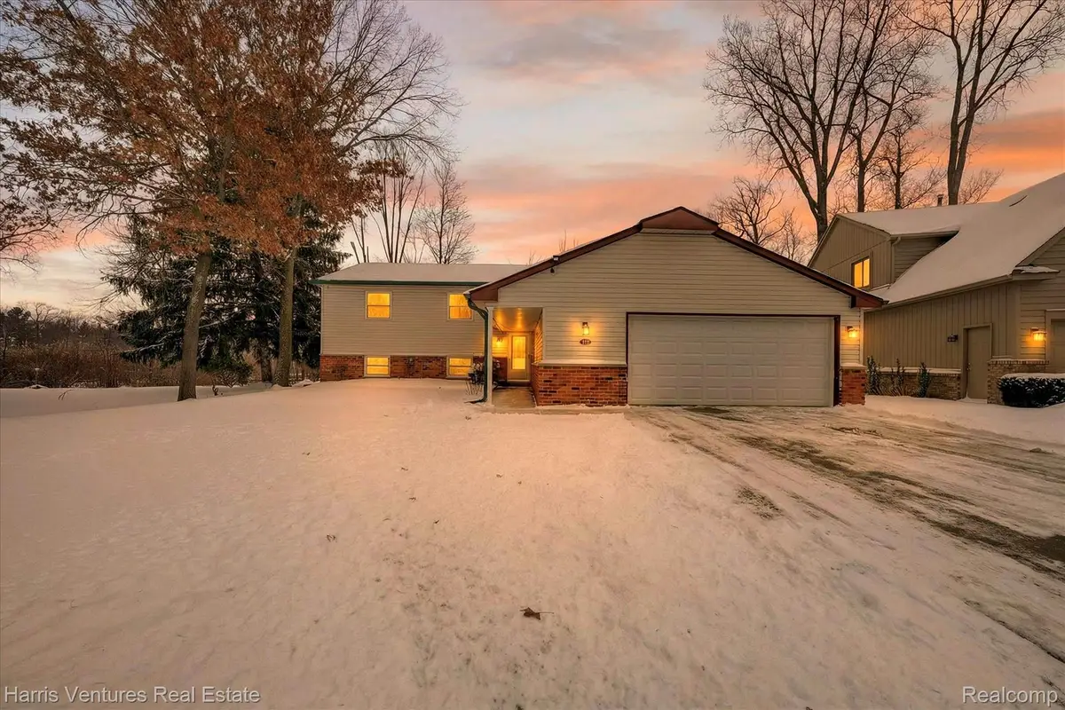 1535 Kings Crown Court, Wixom, MI 48393 - #1