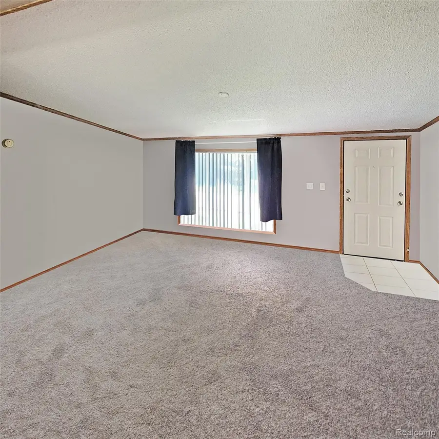 35420 Grant Street, Romulus, MI 48174 - #2