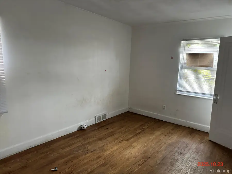 8064 Bliss Street, Detroit, MI 48234 - Image #2