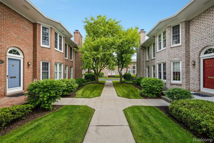 172 Windwood Pointe, Saint Clair Shores, MI 48080 - Image #2