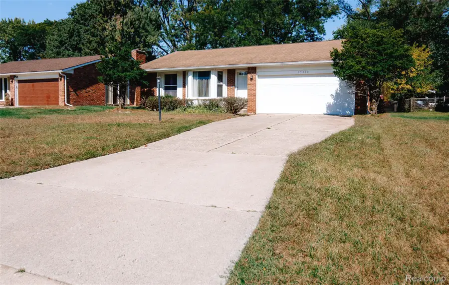 25030 Thorndyke Street, Southfield, MI 48033 - Image #2