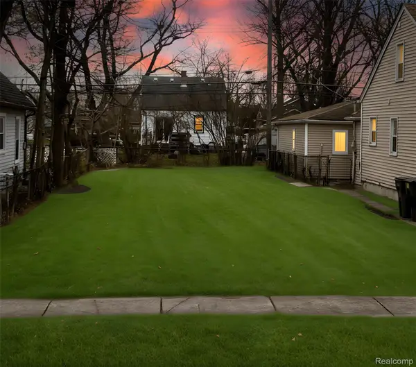 328 E Hayes Avenue, HazelPark, MI 48030