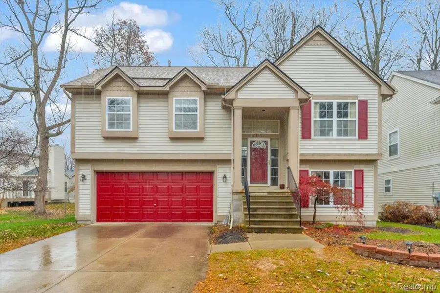 845 Canter Lane, Auburn Hills, MI 48326 - Image #2