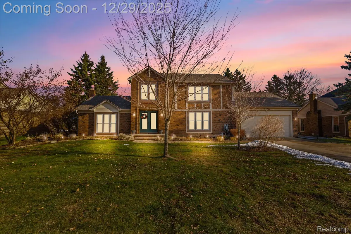 21744 Glenwild Drive, Farmington Hills, MI 48167 - Image #1