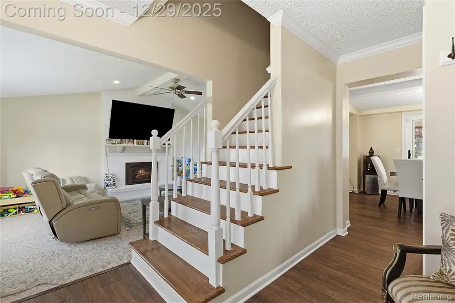 21744 Glenwild Drive, Farmington Hills, MI 48167 - Image #3