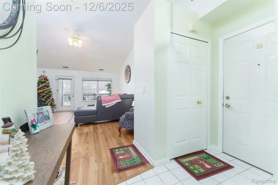 12274 Saint Andrews Way, Fenton, MI 48430 - Image #3