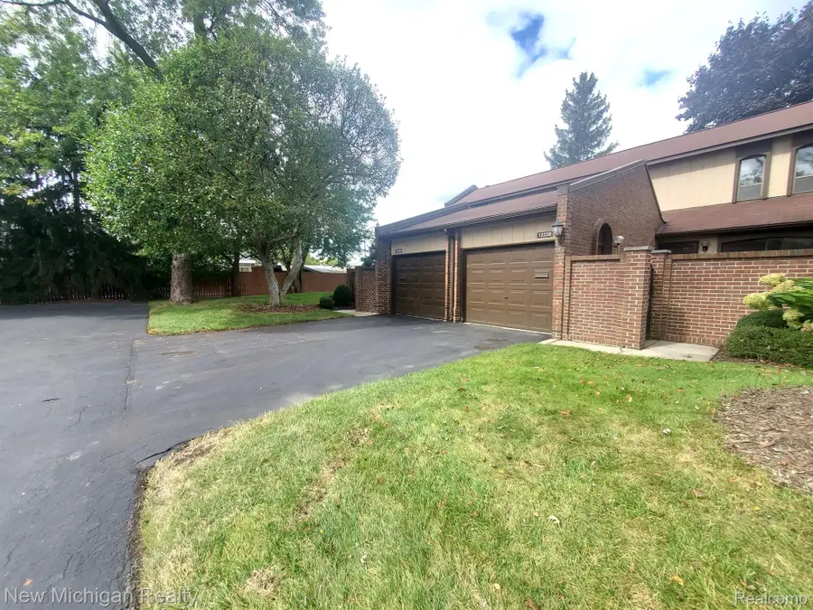 1223 Kirts Boulevard #B, Troy, MI 48084 - Image #2