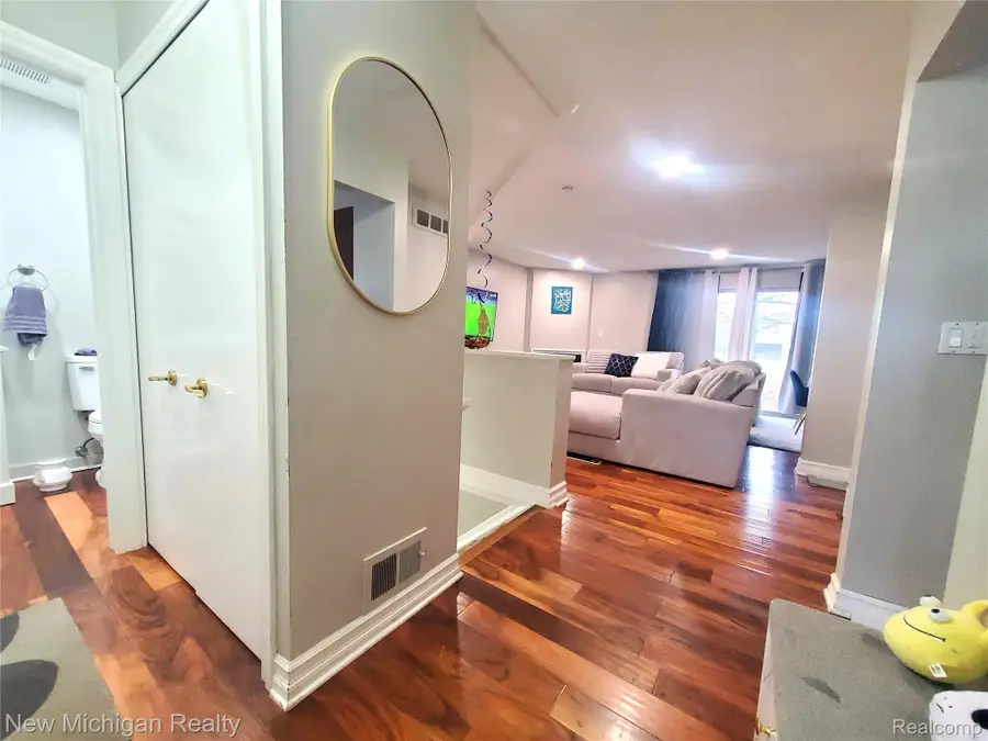 1223 Kirts Boulevard #B, Troy, MI 48084 - Image #3