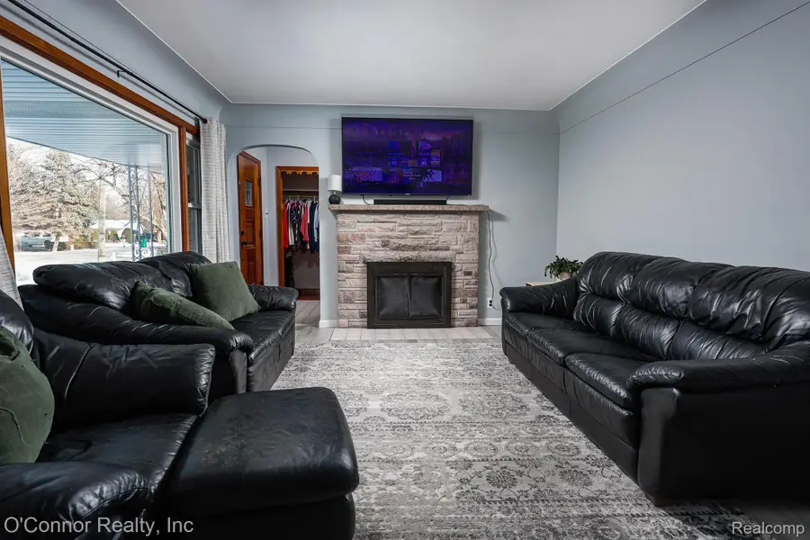 3178 Oakwood Drive, Port Huron Charter Township, MI 48060 - Image #3