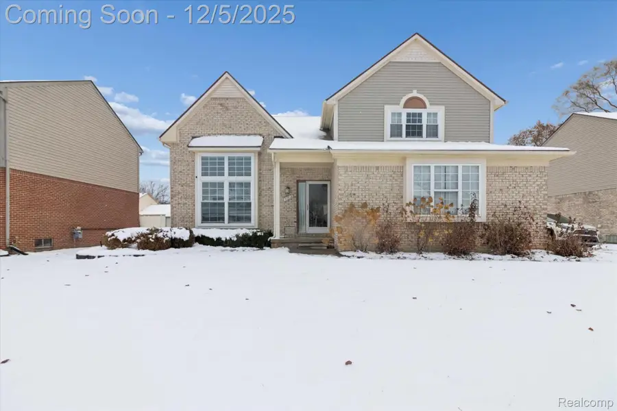 41512 Pheasant Creek Drive, Canton, MI 48188 - Image #3