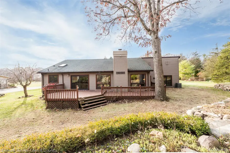 5415 Prairie View, Brighton, MI 48116 - Image #2