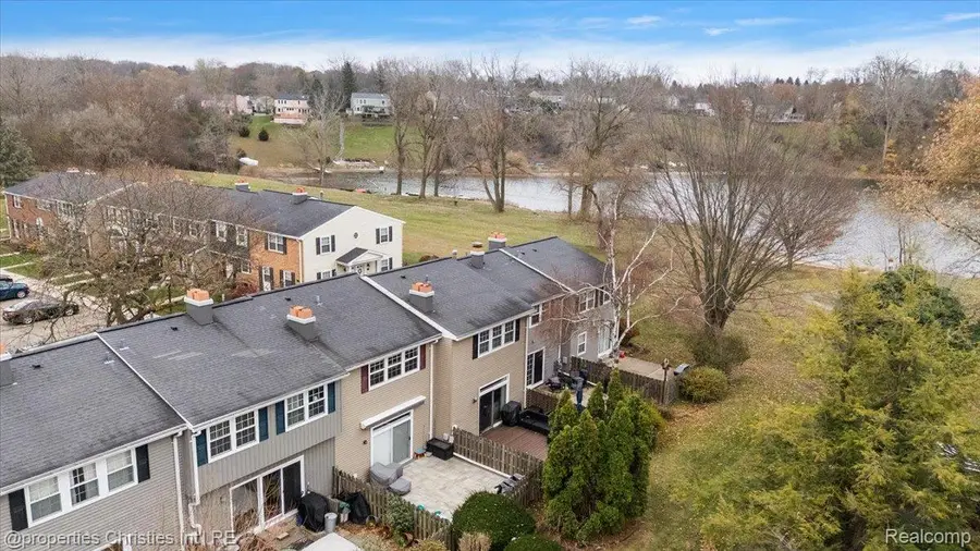 41327 Lagoon Court, Northville, MI 48167 - Image #3