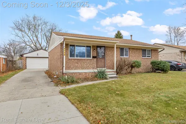 8456 Robindale Avenue, DearbornHeights, MI 48127