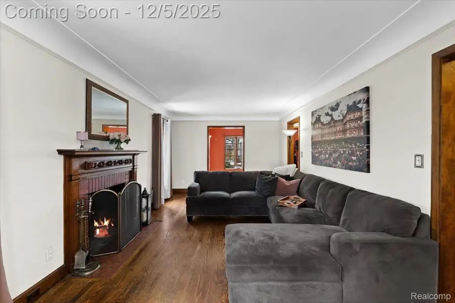 11009 Melrose Street, Livonia, MI 48150 - Image #3