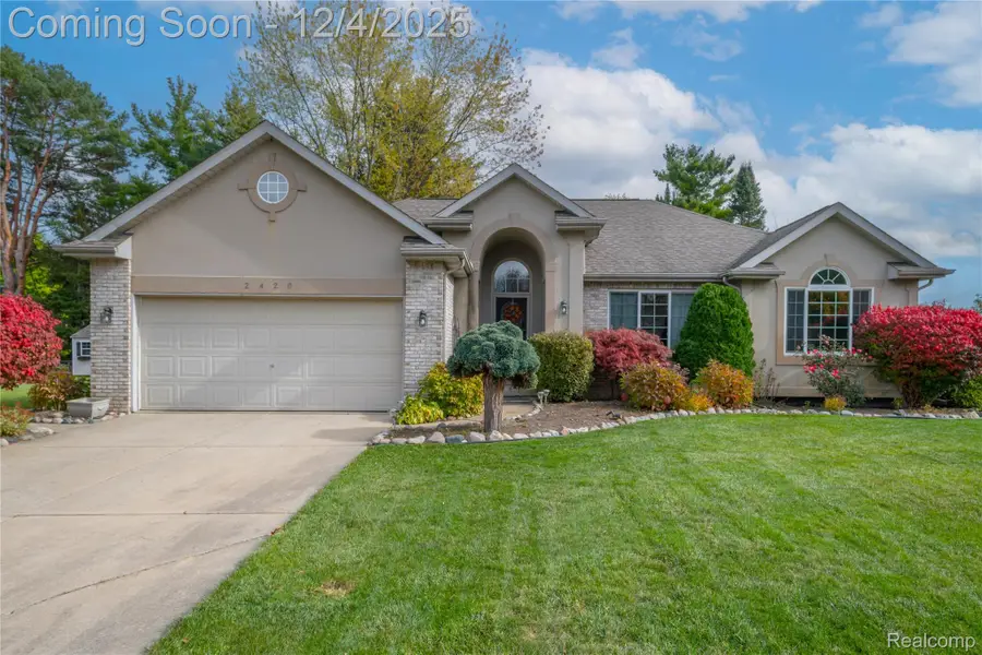 2420 Torrey Grove Court, Fenton, MI 48430 - Image #2