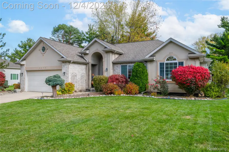 2420 Torrey Grove Court, Fenton, MI 48430 - Image #3
