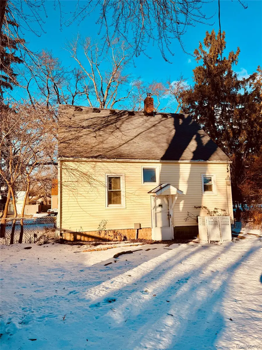 630 Buckingham Ave, Flint, MI 48507 - Image #2