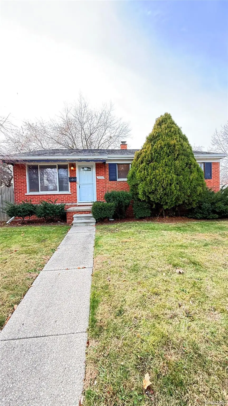 22332 Avon Street, Saint Clair Shores, MI 48082 - Image #3