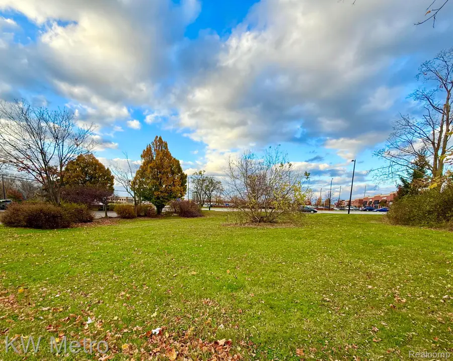 Lot 12,13 Novi Rd, Novi, MI 48375 - Image #3