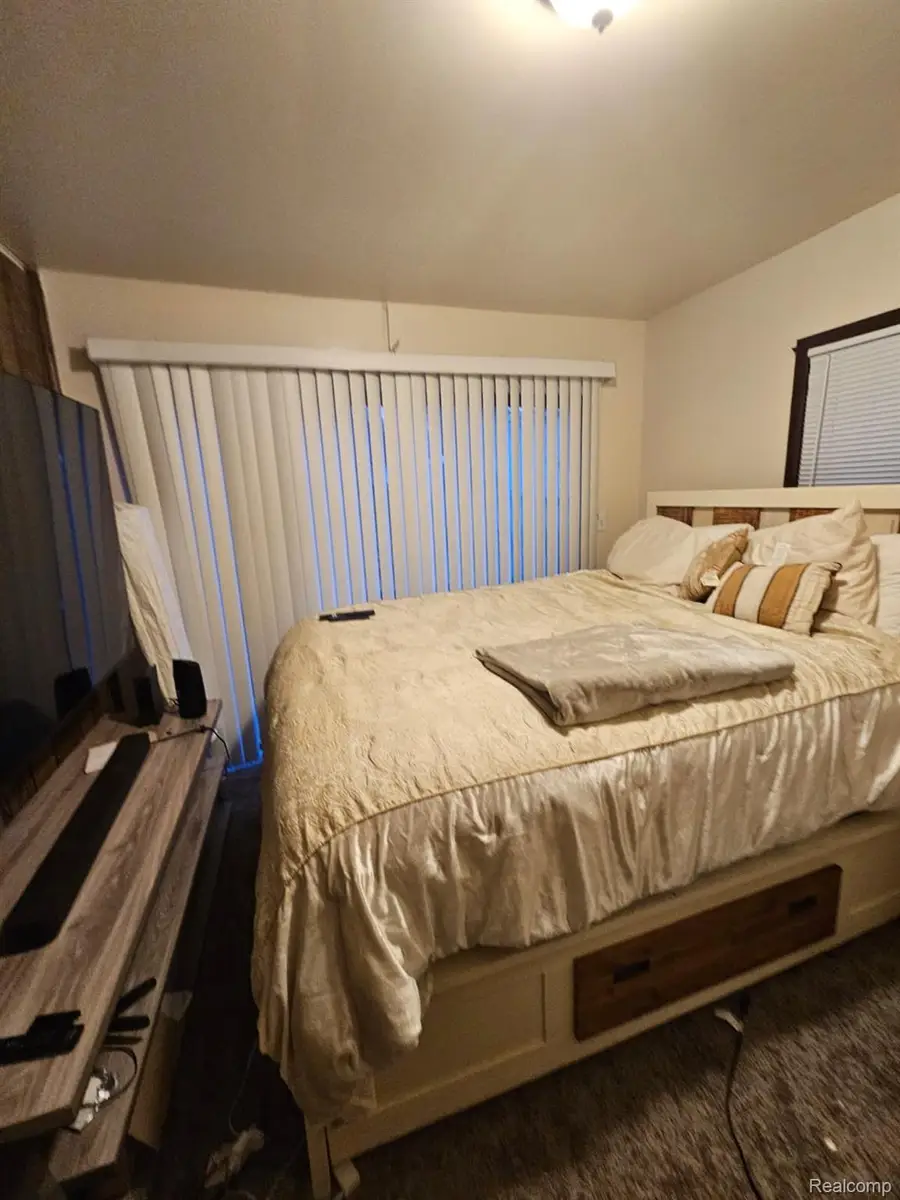 15521 Dixie, Redford, MI 48239 - Image #2