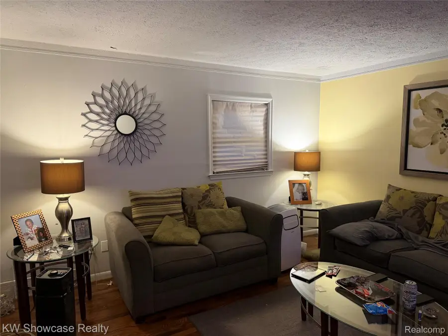 29537 Hazelwood Street, Inkster, MI 48141 - Image #2