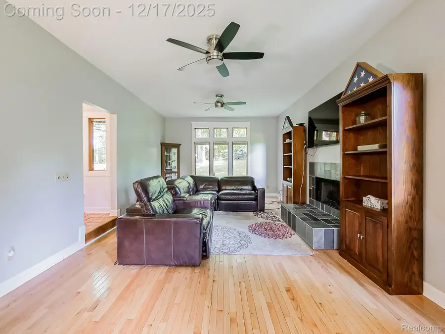 8880 Hidden Lake Drive, Howell, MI 48855 - Image #2