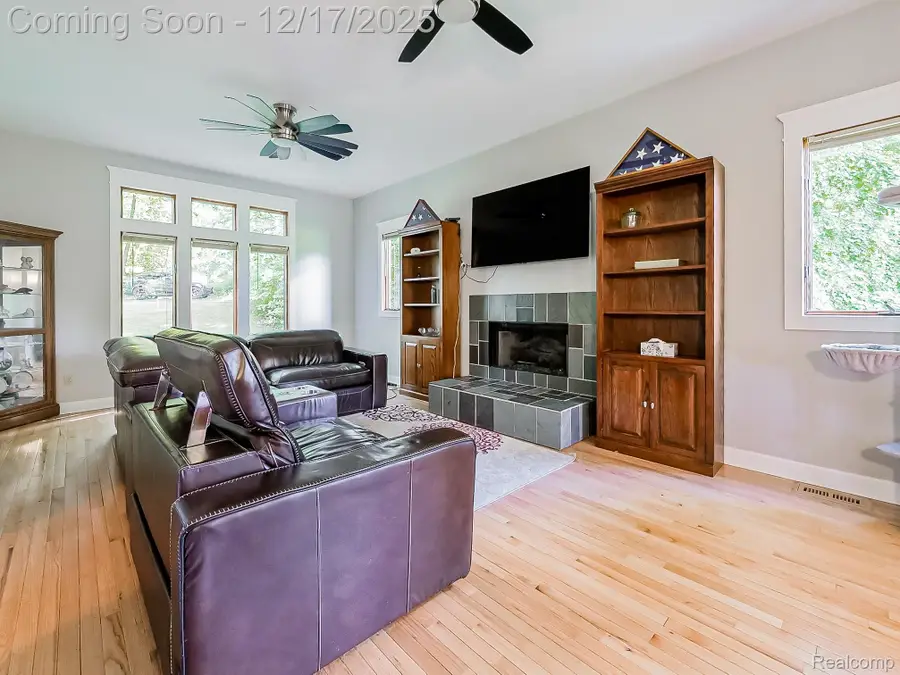 8880 Hidden Lake Drive, Howell, MI 48855 - Image #3