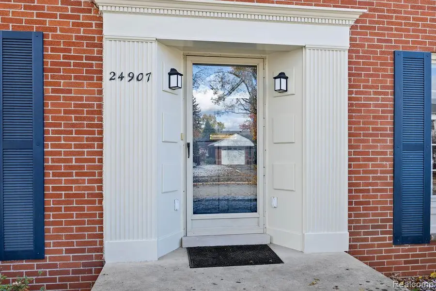24907 Ward Street, Dearborn, MI 48124 - Image #2