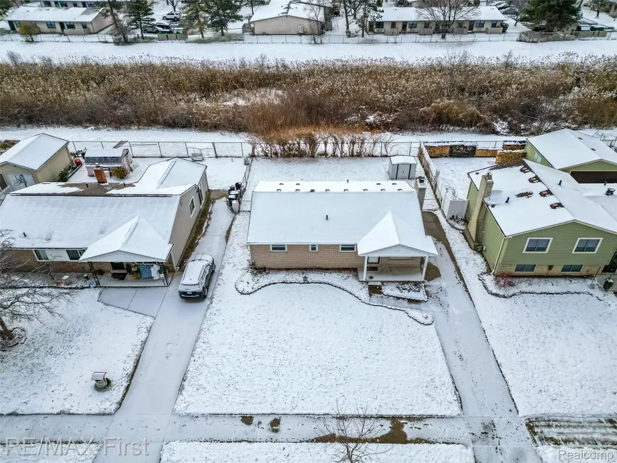 41498 Harvard Drive, Sterling Heights, MI 48313 - Image #2