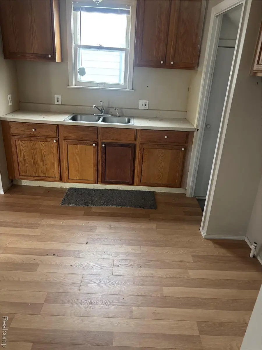 17885 Binder Street, Detroit, MI 48212 - Image #2