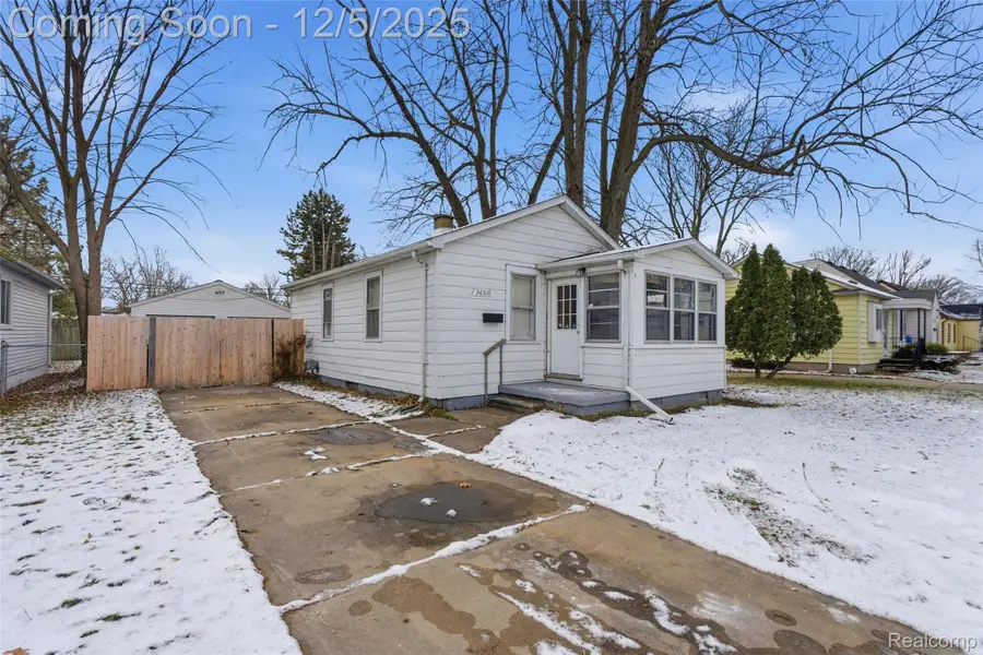 20310 E 8 Mile Road, Harper Woods, MI 48225 - Image #2