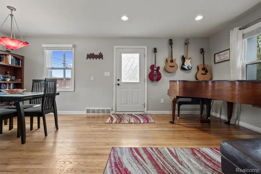 2435 Sunnyknoll Avenue, Berkley, MI 48072 - Image #3