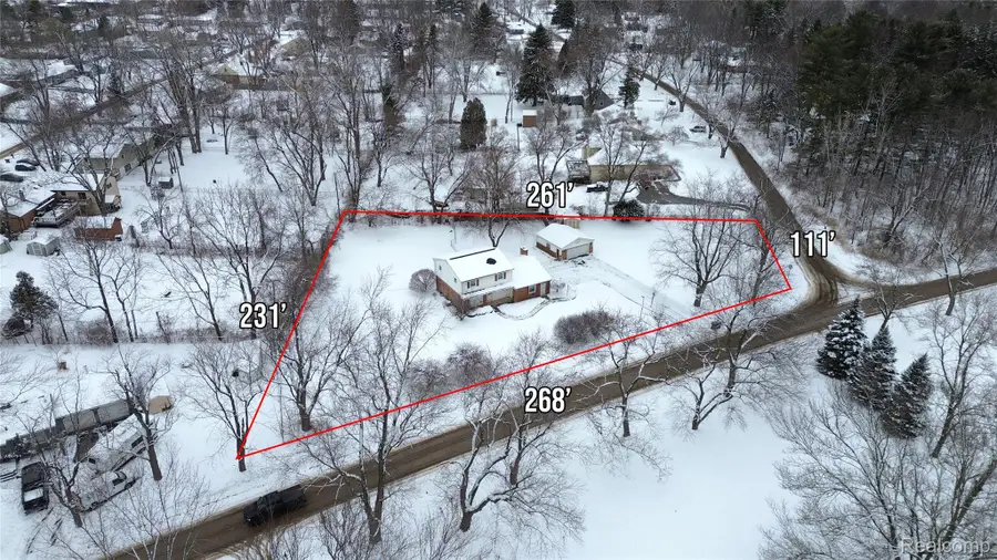 215 Parkview Boulevard, Orion, MI 48362 - Image #2